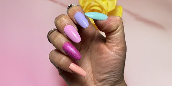 Smalto semipermanente: la soluzione ideale per unghie perfette e durature fino a 5 settimane