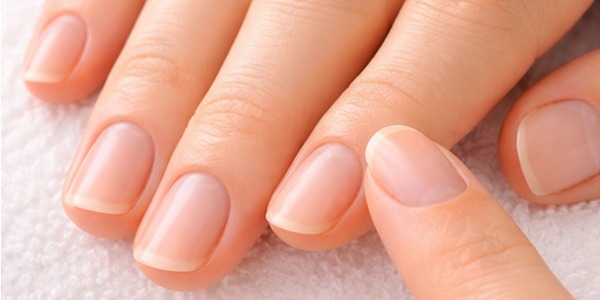 Unghie Molli Dopo il Semipermanente: cause, rimedi e prodotti per rinforzarle