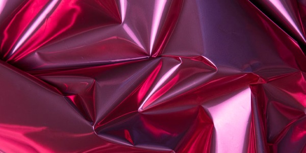 Nail art foil: tecniche di applicazione, design e prodotti consigliati