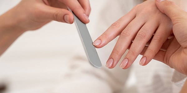 Preparazione Unghia Naturale: Checklist Professionale Anti-Sollevamento